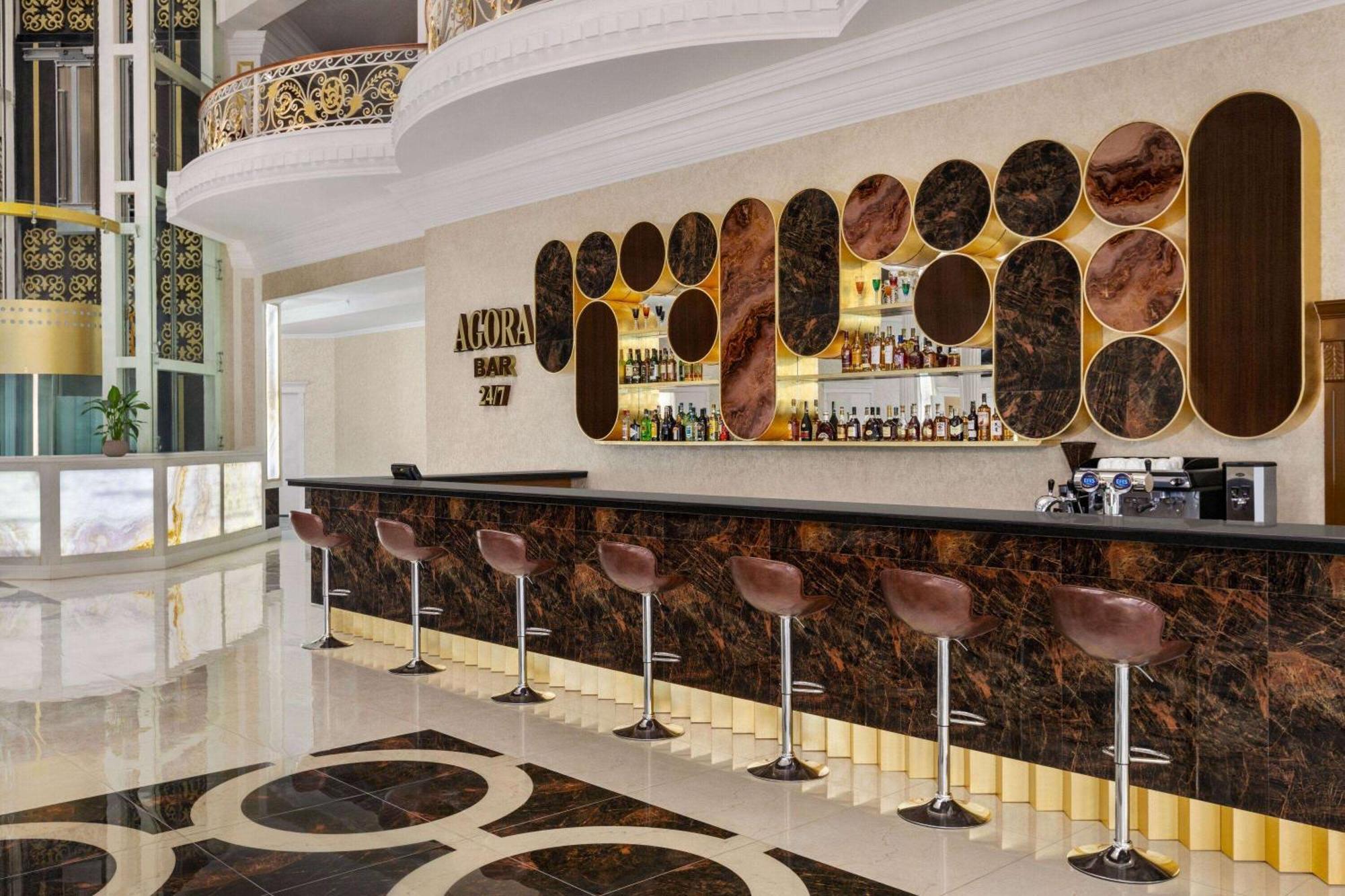 Hotel Ramada By Wyndham Shymkent Exterior foto